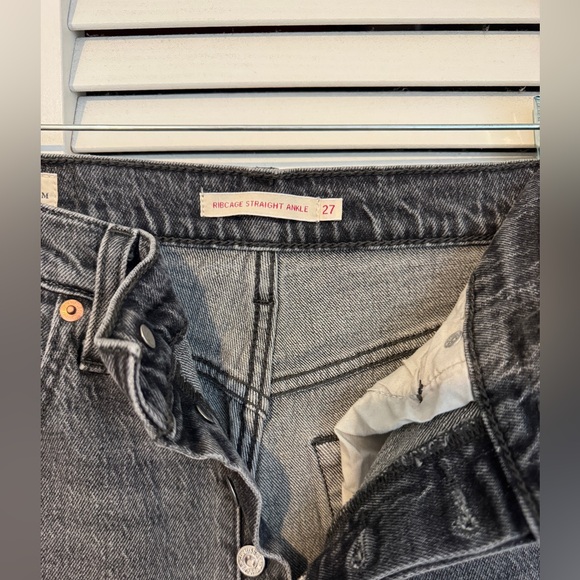 Levi’s Ribcage Straight Ankle - HEMMED - Sz 27 - Washed Black - Picture 6 of 7